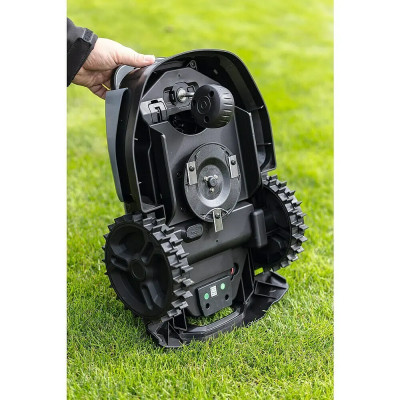 copy of Robotická sekačka SCHEPPACH BRMR300, 300 m², šířka sečení: 16 cm, indukční navigace, ohraničující vodič - A