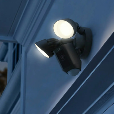 Kabelový reflektor RING Floodlight Cam Wired Plus, 1 920 x 1 080 pixelů (Full HD), černá - B