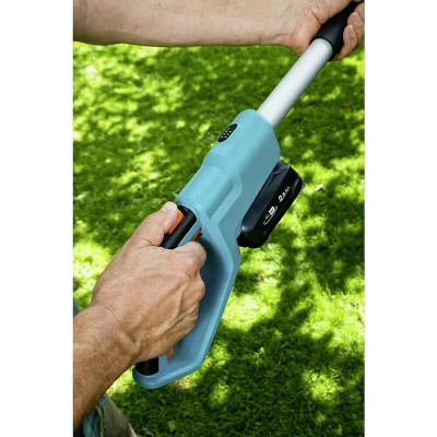 Teleskopické nůžky na živý plot GARDENA THS 42/18V P4A, 18 V, 1 baterie, délka čepele: 42 cm - B Teleskopické nůžky na živý plot GARDENA THS 42/18V P4A, 18 V, 1 baterie, délka čepele: 42 cm - B
