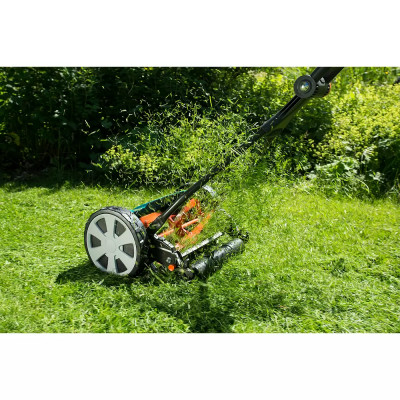 Vřetenová sekačka GARDENA Classic 330, šířka sečení: 33 cm - B Vřetenová sekačka GARDENA Classic 330, šířka sečení: 33 cm - B