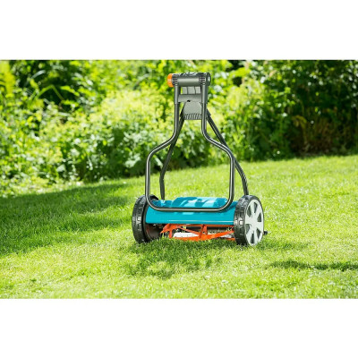 Vřetenová sekačka GARDENA Classic 330, šířka sečení: 33 cm - B Vřetenová sekačka GARDENA Classic 330, šířka sečení: 33 cm - B